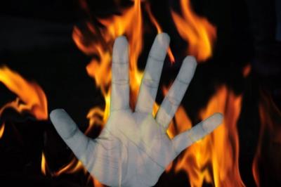 Woman ends life after setting 2 kids afire