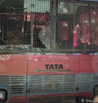 2 policemen killed, 14 injured in Srinagar terror attack
