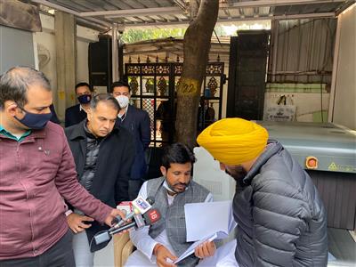 केजरीवाल पंजाब को लूटने वाले ट्रांसपोर्ट माफिया का हिस्सेदार - राजा वड़िंग