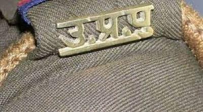 UP cops seize Rs 1 crore cash from car in Noida