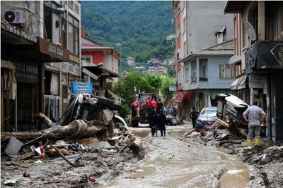  14 dead, 30 injured in Colombia landslide
