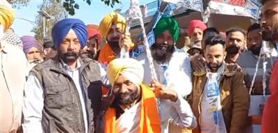  मुख्यमंत्री के विरोध में पूर्व मंत्री जगमोहन सिंह कंग नित्रे, ग्राम ओइंद में सभा की