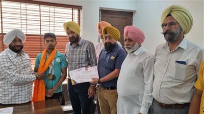 खिलाड़ी देश की अनमोल संपत्ति,आम आदमी पार्टी खिलाड़ियों को देगी अनुकूल माहौल : कुलवंत सिंह