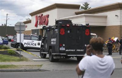 10 killed in US supermarket shooting