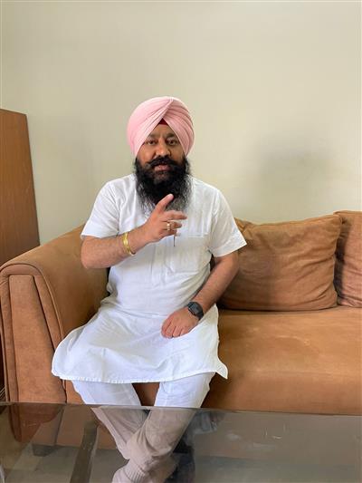 कांग्रेस और आम आदमी पार्टी के बिल्डरों के कब्जे वाली पंचायत की जमीन कौन खाली करेगा: परविंदर सिंह सोहाना