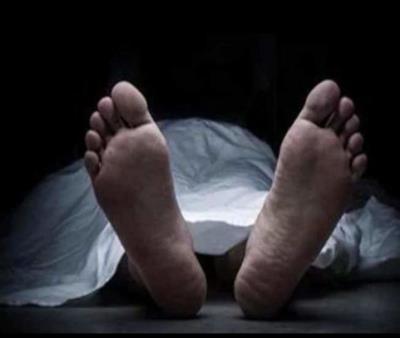 Daughter lived 10 days with mother's dead body  