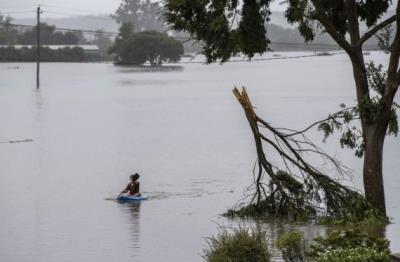  Aus states warn of dam outflows, flooding risks