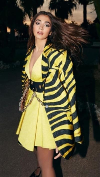 Pooja resumes 'Kabhi Eid Kabhi Diwali' shoot post Cannes debut
