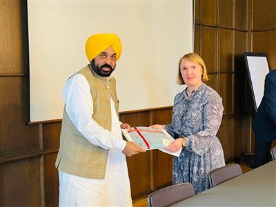 CM BATS FOR GERMAN COLLABORATION IN AGRI-FOOD PROCESSING, TEXTILES, AUTO COMPONENTS, PHARMACEUTICALS AND CHEMICAL SECTOR