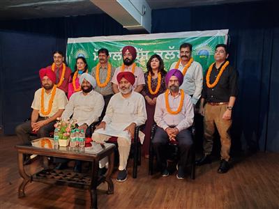 वित्त मंत्री चीमा ने मोहाली प्रेस क्लब के लिए जल्द जमीन देने और 5 लाख रुपये देने की घोषणा