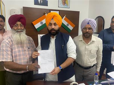 सीनियर वोकेशनल स्टाफ एसोसिएशन पंजाब का एक उच्च स्तरीय शिष्टमंडल शिक्षा मंत्री से मिला