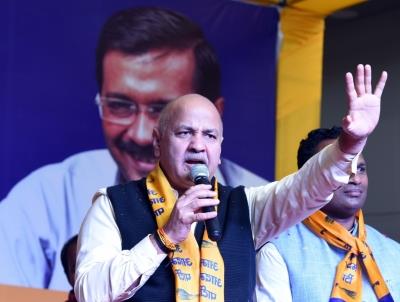भाजपा ने दिल्ली को कूड़े का ढेर व आवारा पशुओं की राजधानी बना दिया : सिसोदिया