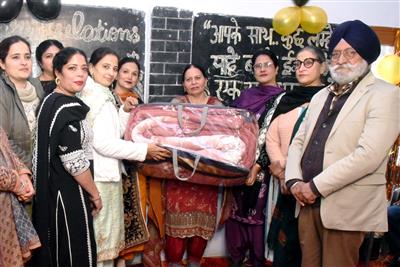 खालसा गर्ल्स सीनियर सेकेंडरी स्कूल मोरिंडा की प्रिंसिपल मनजीत कौर हूई  रिटायर