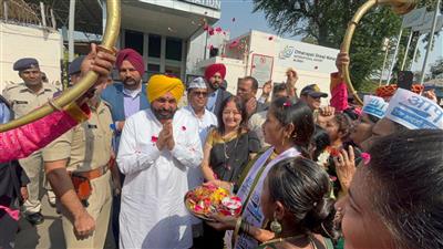 NOW CM BHAGWANT MANN VISITS MUMBAI TO ENCOURAGE BUSINESS HONCHOS TO INVEST IN THE BEST