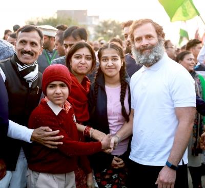 कांग्रेस ने 'हाथ से हाथ जोड़ो' अभियान शुरू किया