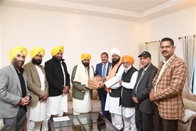 CM to flag off train to Benaras from Jalandhar for commemorating parkash purb of Sri Guru Ravidass ji