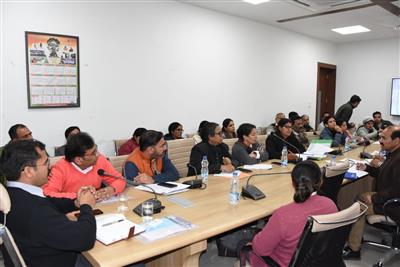  एडीसी श्री मीणा ने सिविल सर्जन डॉ वीरेंद्र यादव से उपरोक्त अभियान कि विस्तृत रिपोर्ट लेने उपरान्त कहा