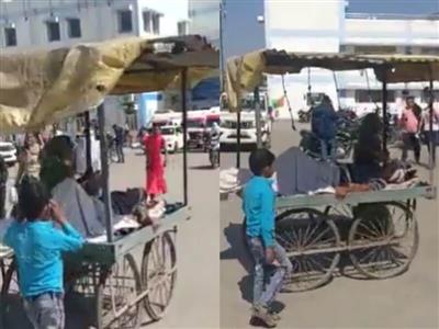 बीमार पिता को ठेले पर अस्पताल ले गया 6 साल का बच्चा