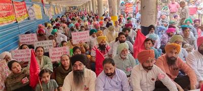 पंजाब-यूटी कर्मचारियों और पेंशनभोगियों के संयुक्त मोर्चे द्वारा14 विधेयकों और 5 प्रस्तावों की प्रतियां विधानसभा अध्यक्ष को चर्चा के लिए भेजी