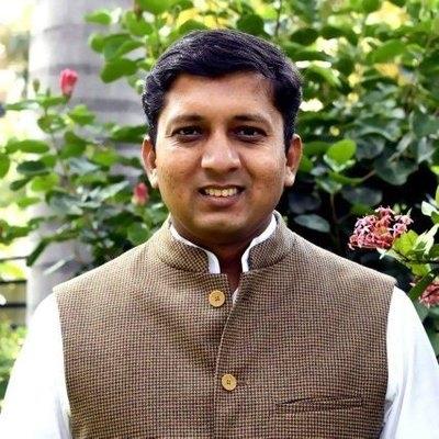कांग्रेस विधायक ने सब इंस्पेक्टर को सार्वजनिक रूप से दी गाली, कहा- छोड़ेंगे नहीं