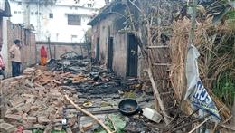 मुजफ्फरपुर के तीन घरों में लगी आग, चार बच्चियों की मौत