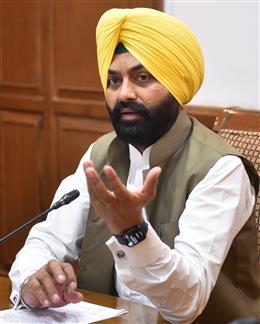 Transport Minister declares Saturday as working to clear pendency of vehicles' passing