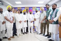 Prominent figures of Pathankot and Gurdaspur join AAP