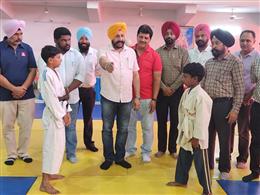 The start of the 67 Viya district school warm season games of the fourth phase