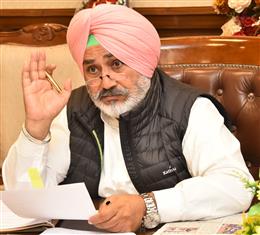 Chetan Singh Jauramajra orders swift resolution of various problems faced by kinnow growers
