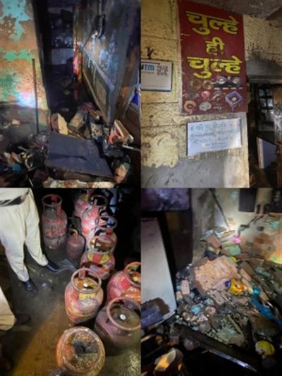रसोई गैस सिलेंडर फटने से 4 की मौत,दिल्ली के फर्श बाजार की घटना