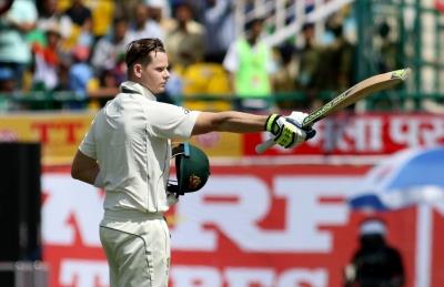 Australian cricketers may be stuck in quarantine during first home Test