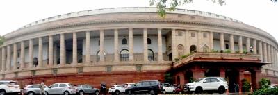  हंगामे के बीच लोकसभा की कार्यवाही दिन भर के लिए स्थगित