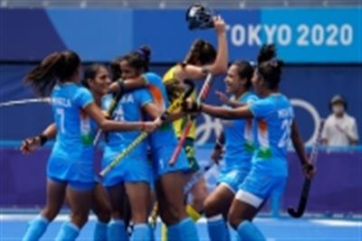 Punjab CM greets women's hockey team for making history