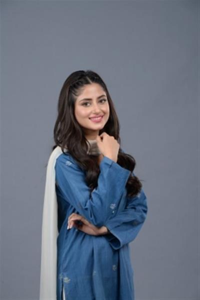 Pak actress Sajal Aly says 'Dhoop Ki Deewar' roots for unity between India, Pak