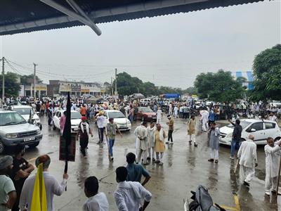 Farmers gherao Karnal secretariat after inconclusive meeting with DC