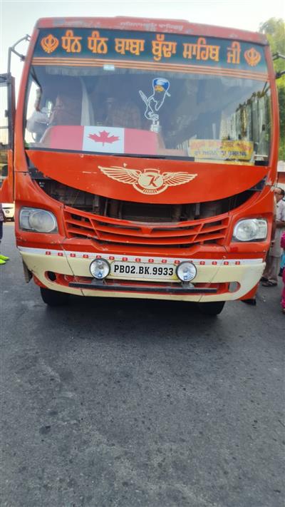 टैक्स चोरी करने वाले प्राईवेट ऑपरेटरों की 10 और बसें ज़ब्त, 4 बसों का चालान काटा